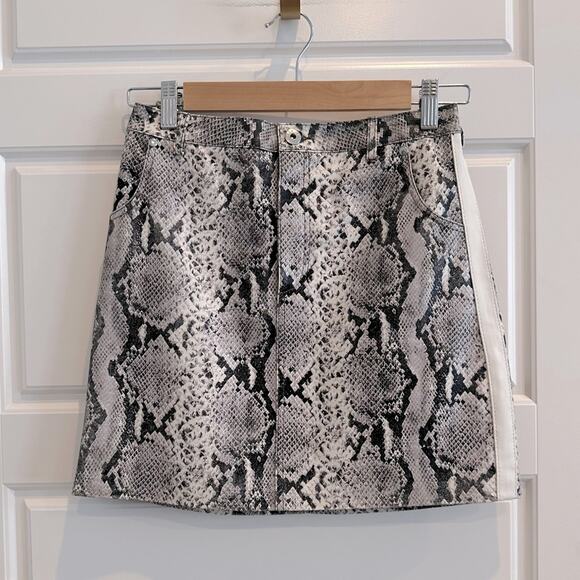 NWT BB Dakota The Prowl Python Snake Faux Leather Mini Skirt - Picture 6 of 9